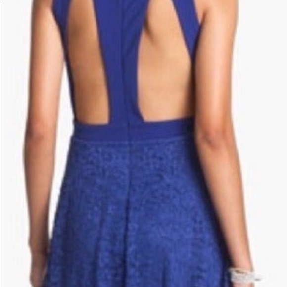 Lush royal blue gorgeous sleeveless dress, size M. Perfect for any occasion. - Picture 12 of 17